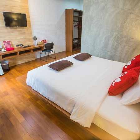 Zen Rooms Nimman 13 Chiang Mai Bagian luar foto